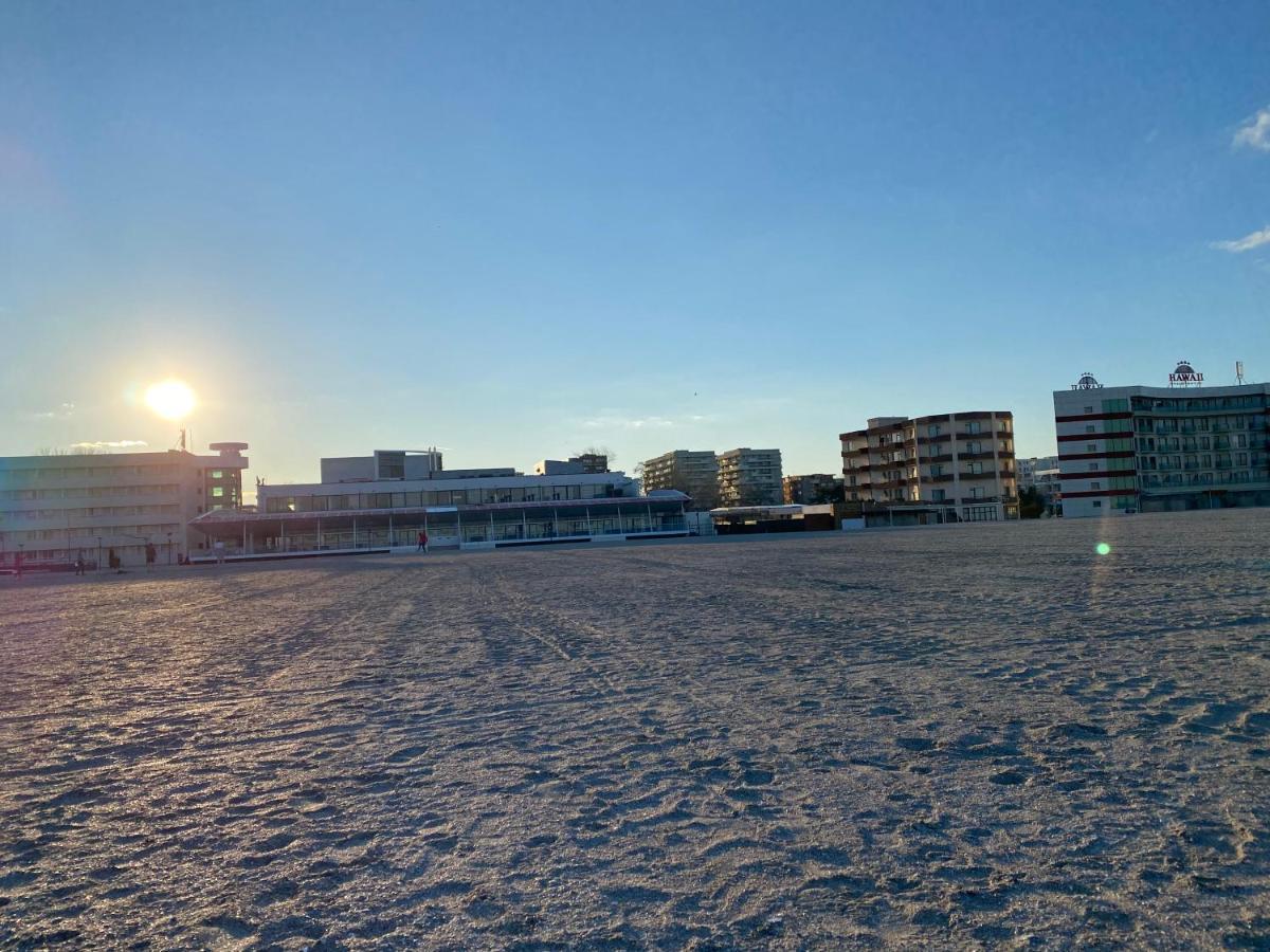 Moonlight Summer Apartment Mamaia Eksteriør bilde